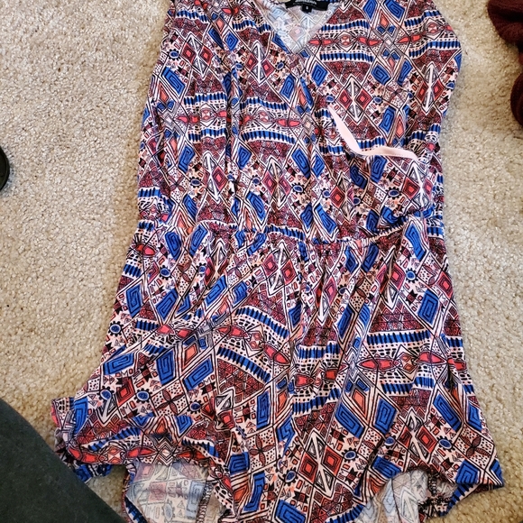 Patterned romper - Picture 1 of 3